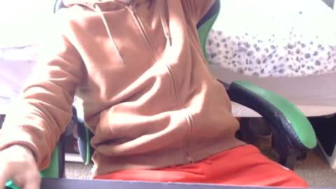 luvslutz online show from June 14, 2026, 7:05 pm