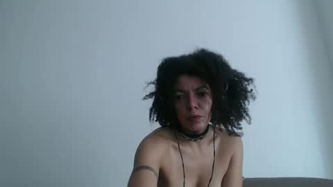 Snapshot of dreamylatina chatting on October 18, 2025, 3:57 pm DreamyLatina online show from October 18, 2025, 3:57 pm