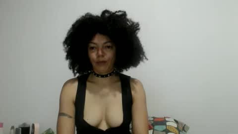 DreamyLatina online show from May 26, 2026, 1:56 am