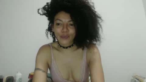 DreamyLatina online show from May 29, 2026, 11:58 pm
