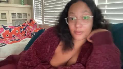 Snapshot of dreamyriri chatting on October 18, 2025, 2:51 pm RIRI OR DREAMY online show from October 18, 2025, 2:51 pm