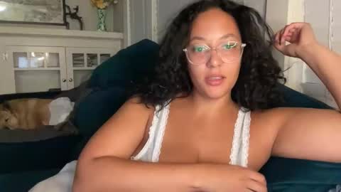 RIRI OR DREAMY online show from December 22, 2025, 3:14 am