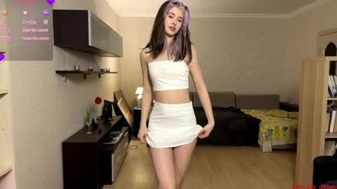 Dia online show from April 16, 2026, 9:39 pm