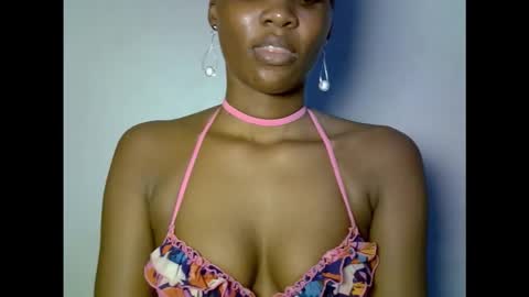 Snapshot of drippingpussy__ chatting on October 22, 2025, 7:13 pm drippingpussy__ online show from October 22, 2025, 7:13 pm