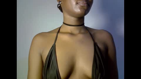 Snapshot of drippingpussy__ chatting on October 25, 2025, 7:19 pm drippingpussy__ online show from October 25, 2025, 7:19 pm