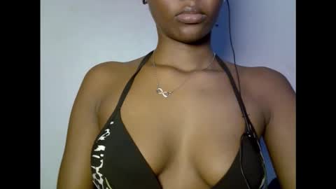 Snapshot of drippingpussy__ chatting on October 29, 2025, 7:26 pm drippingpussy__ online show from October 29, 2025, 7:26 pm