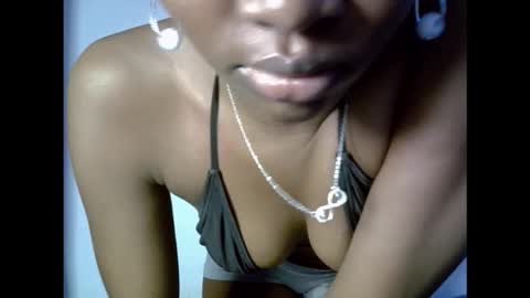 Snapshot of drippingpussy__ chatting on October 30, 2025, 8:09 pm drippingpussy__ online show from October 30, 2025, 8:09 pm