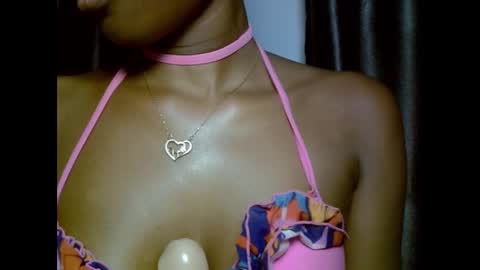 Snapshot of drippingpussy__ chatting on November 21, 2025, 6:50 pm drippingpussy__ online show from November 21, 2025, 6:50 pm