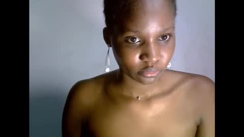 Snapshot of drippingpussy__ chatting on November 25, 2025, 6:30 pm drippingpussy__ online show from November 25, 2025, 6:30 pm