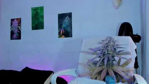 drippyorlove online show from March 1, 2026, 8:22 pm