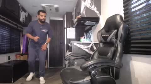 DirtyDrizzy online show from October 20, 2025, 8:09 pm