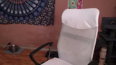 River online show from November 9, 2025, 11:36 pm