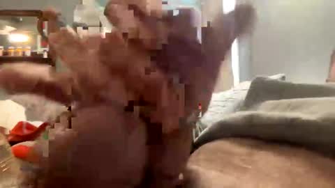 droppingloads82 online show from April 25, 2026, 4:37 pm