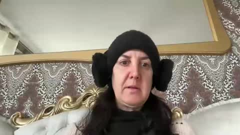 Snapshot of drresa chatting on February 28, 2025, 9:25 am Dr. Resa online show from February 28, 2025, 9:25 am