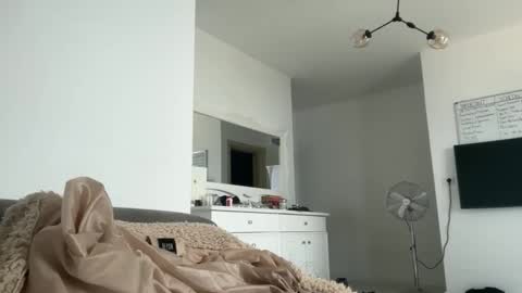 Dr. Resa online show from October 25, 2025, 8:33 am