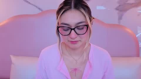 Victoria online show from October 7, 2025, 7:55 pm