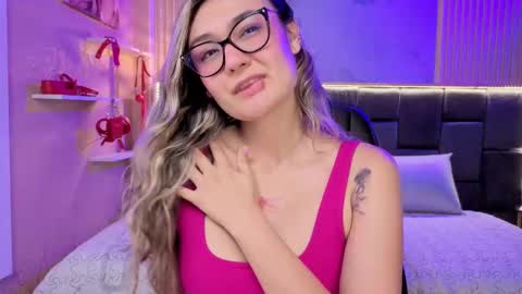 Victoria online show from November 8, 2025, 8:18 pm