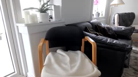 Duin8 online show from April 14, 2026, 10:32 am