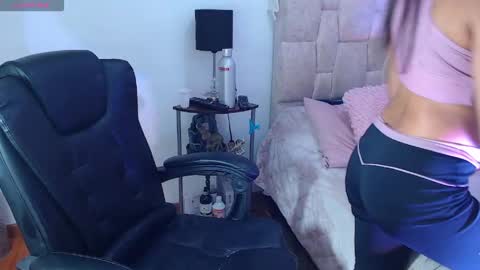 Charlotte online show from April 17, 2026, 2:58 am