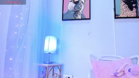 dulce__fiore07 online show from May 16, 2026, 12:04 pm