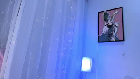 dulce__fiore07 online show from May 27, 2026, 12:02 pm