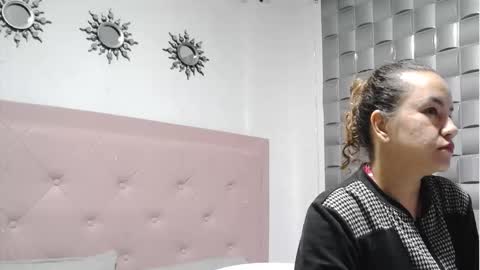 dulce__lovee online show from October 15, 2025, 9:31 am