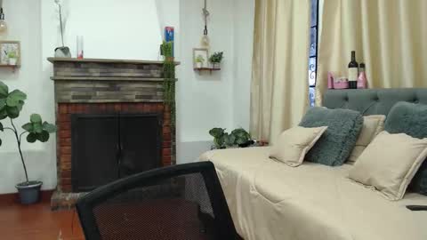 C E L E S T E  online show from November 5, 2025, 7:25 pm