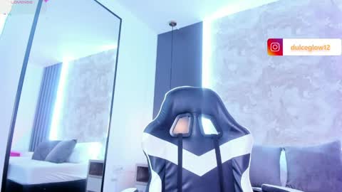 D U L C E online show from April 19, 2026, 2:00 am