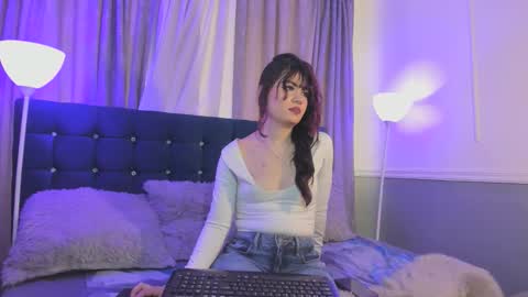 Dulce  online show from November 28, 2025, 12:52 pm