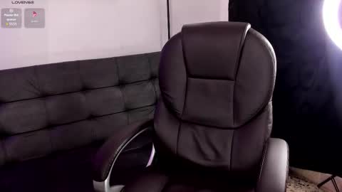 Snapshot of dulce_kitty13 chatting on November 11, 2025, 3:17 am Kitty online show from November 11, 2025, 3:17 am