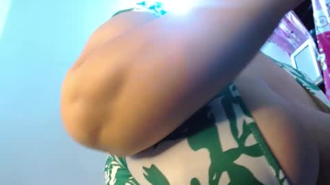 Snapshot of dulce_mmaria chatting on February 24, 2025, 3:20 pm dulce online show from February 24, 2025, 3:20 pm
