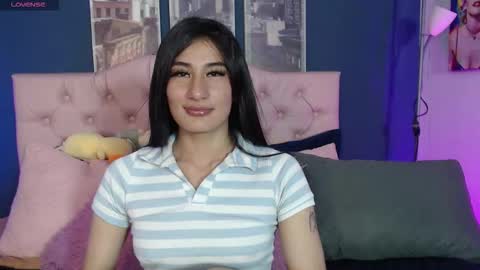 Dulce Sara online show from November 28, 2025, 4:04 am
