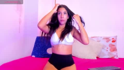 dulce_watson1 online show from December 22, 2024, 1:22 pm