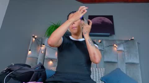 DULCE AURORA online show from February 18, 2026, 7:48 am