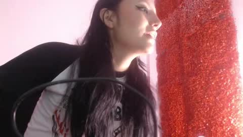 Dulce online show from May 27, 2026, 10:18 pm