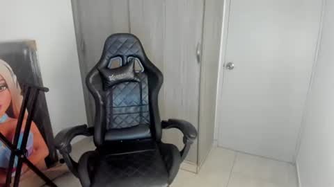 dulcekim_dj online show from February 13, 2026, 12:28 am