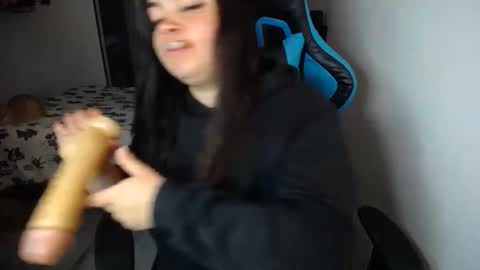 Snapshot of dumont_model chatting on October 10, 2025, 9:36 pm Nicole online show from October 10, 2025, 9:36 pm