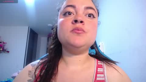 Snapshot of dumont_model chatting on February 1, 2026, 8:13 am Nicole online show from February 1, 2026, 8:13 am