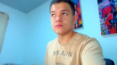 Snapshot of dunkan_kravitz chatting on December 22, 2024, 11:33 am Dunkan Kravitz online show from December 22, 2024, 11:33 am