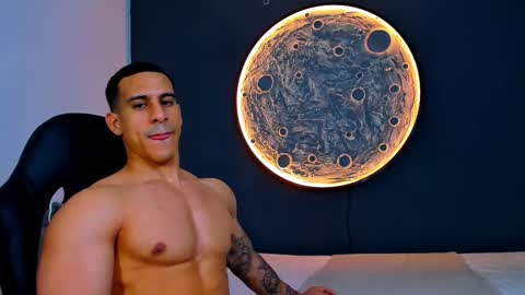 duran_dhikol1 online show from October 24, 2025, 3:36 am