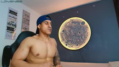 duran_dhikol1 online show from February 16, 2026, 11:45 pm