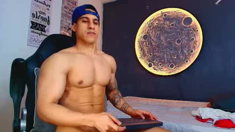 duran_dhikol1 online show from March 14, 2026, 5:35 am