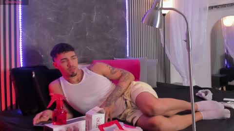 Duriel online show from February 8, 2025, 12:39 pm