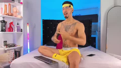 Duriel online show from September 16, 2025, 8:10 pm