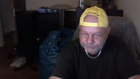 Snapshot of durk55 chatting on December 21, 2024, 7:49 pm durk55 online show from December 21, 2024, 7:49 pm