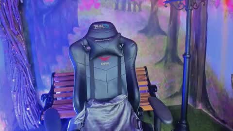 duskybeautyy online show from December 3, 2025, 12:36 pm