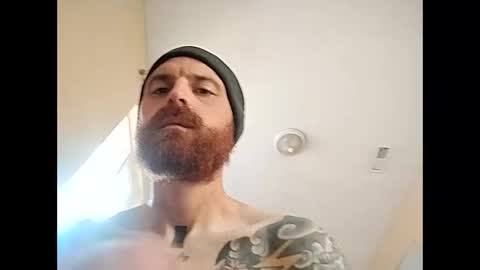 dust0132 online show from October 31, 2025, 8:32 pm