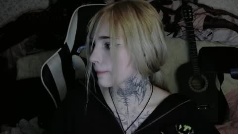 Snapshot of dust1rl chatting on November 28, 2025, 10:56 pm Hentai Lord online show from November 28, 2025, 10:56 pm