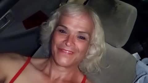 Snapshot of dustbunny64 chatting on March 13, 2026, 9:27 am dustbunny64 online show from March 13, 2026, 9:27 am