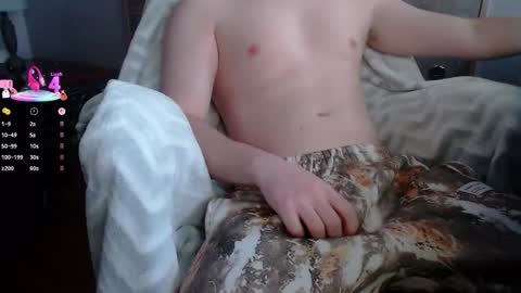 Snapshot of dustiinn chatting on November 6, 2025, 11:04 pm Dustin online show from November 6, 2025, 11:04 pm